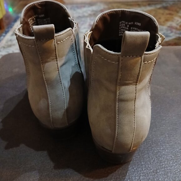 Size 8 women's bootie - Picture 4 of 8